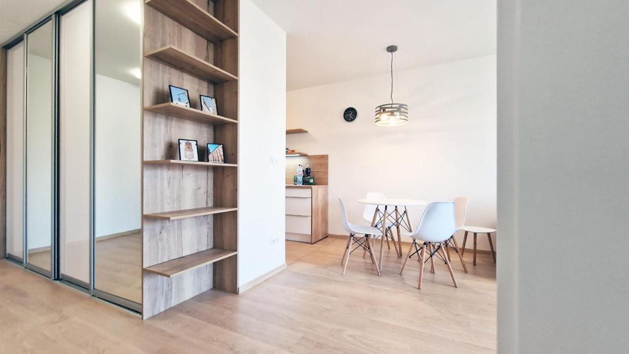 Luxo 2 Room Apartments By Bratislavatrip 외부 사진
